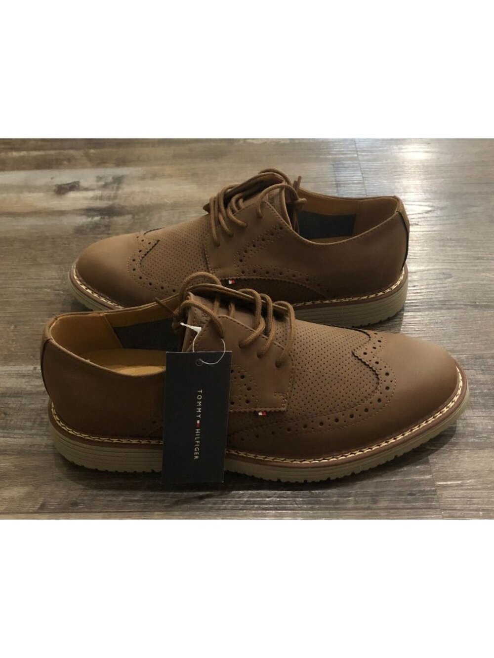 Tommy Hilfiger Hinede Wingtip Derby Shoes Mens Size 8 Brown New with Tags